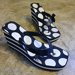 Jessica Simpson wedged flipflops